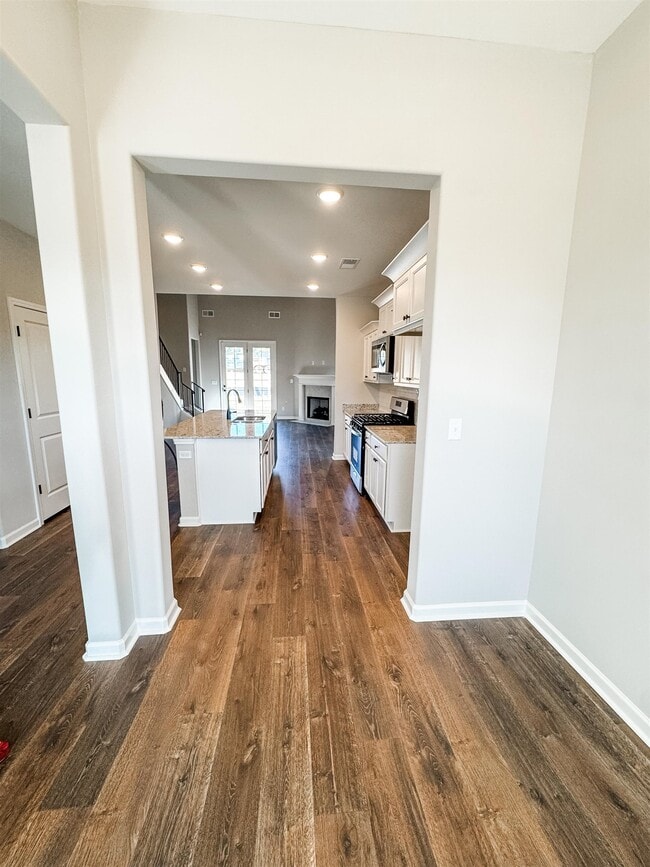 Photo - 400 Maple St