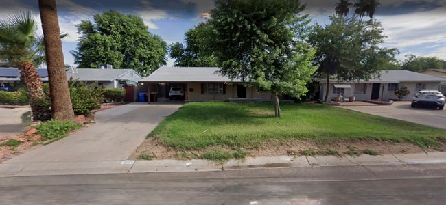 Building Photo - 1620 E Rancho Dr