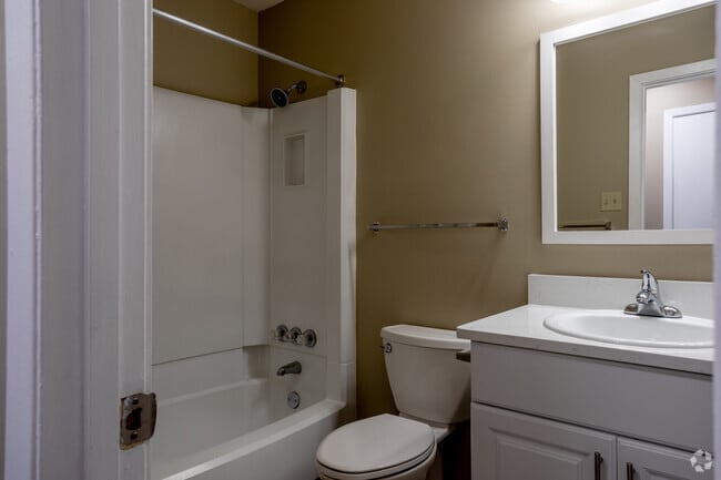 2BR,2BA_East Bay_1000 SqFt