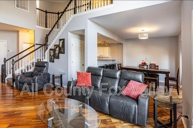 Photo - 2176 Yale Cir