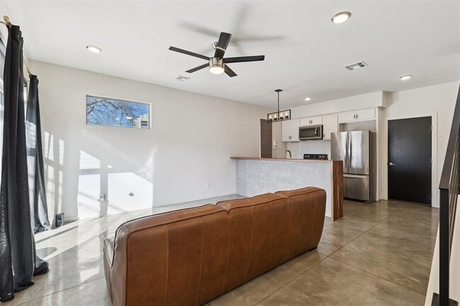 Photo - 1008 N Francis Ave