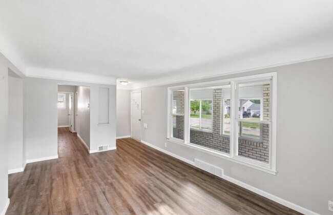 Photo - 3219 W 54th St