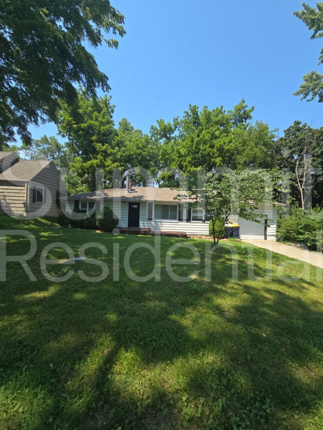 Photo - 2500 NE 46th St