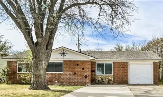 Building Photo - Available Now Rental