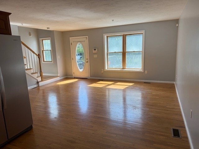 Photo - 955 Pleasant St