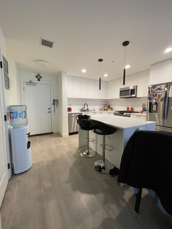 Photo - 20052-2083A 83A Ave