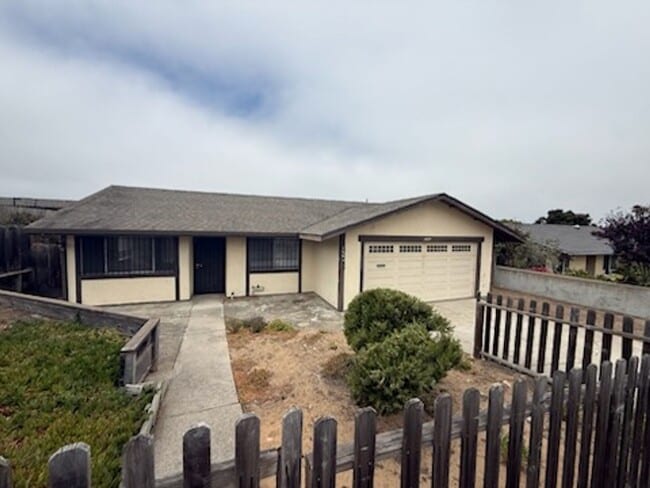 Seaside Home for RENT!!! - Seaside Home for RENT!!!