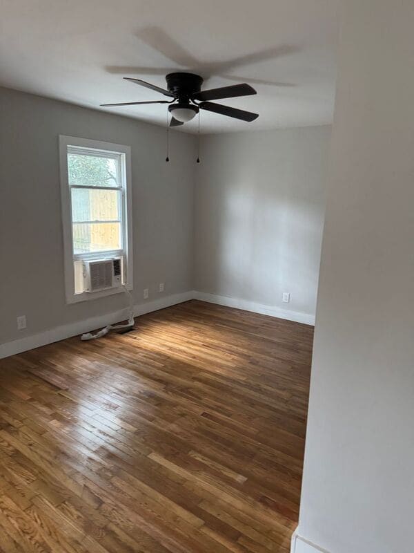 2918 Lexington Ave