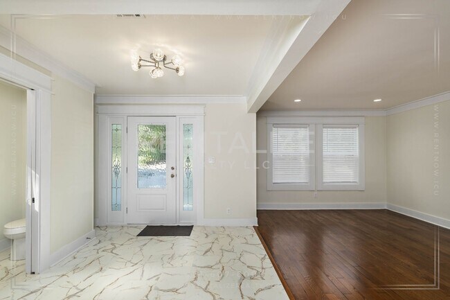 80 N Hathaway Rd