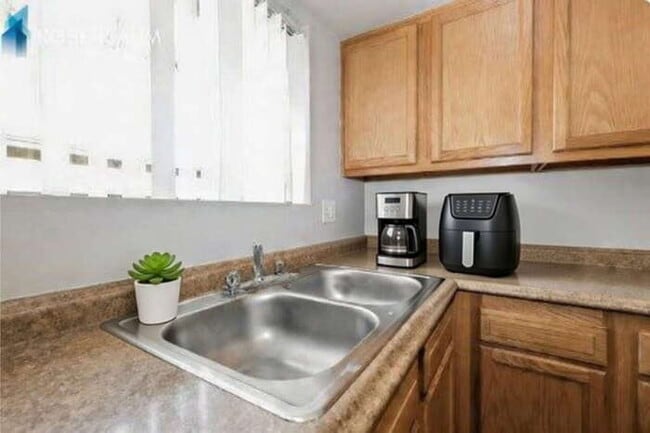 Photo - 3313 W Harmont Dr Unidad 3