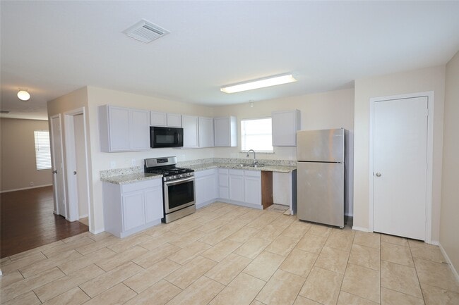 Photo - 3203 Becker Glen St