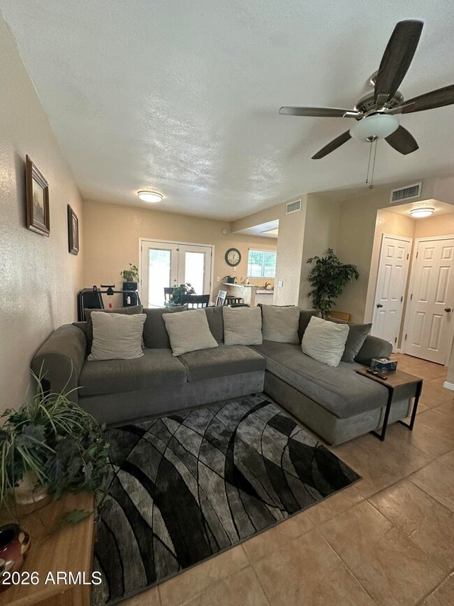 Photo - 2941 N Oregon St