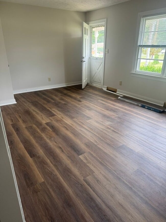 Building Photo - 719 Whitestone Dr Unit Apt B