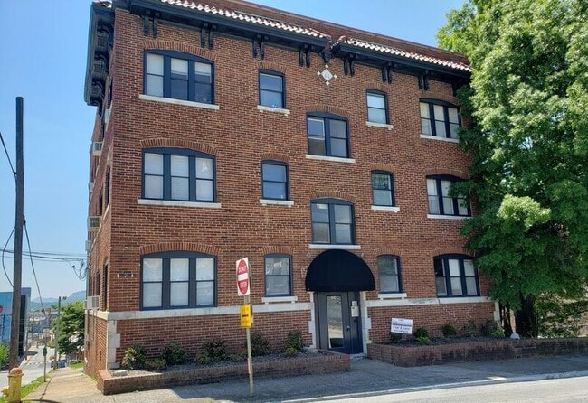 8th Street Apartments: el centro de Chattanooga - 8th Street Apartments