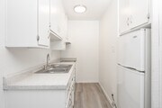 1BR, 1BA - 375SF - Kitchen