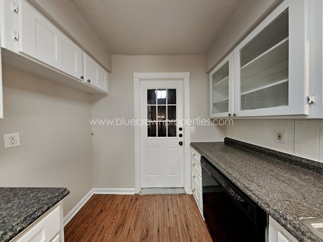 Photo - 900 Cannon Dr
