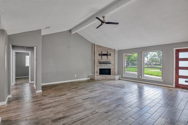 Photo - 638 Fair Oak Dr