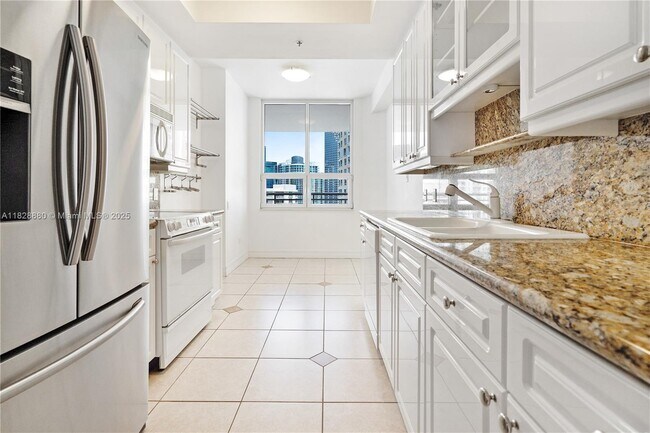 Photo - 808 Brickell Key Dr Condo Unit 3005