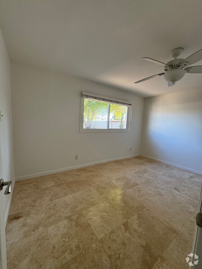 Building Photo - 5888 N 83rd St Rental