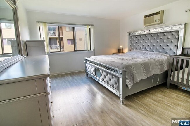 Photo - 464 Liberty St Unit 212