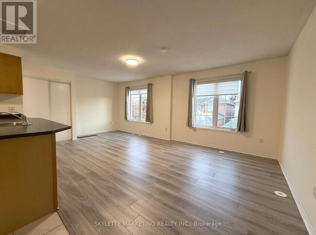 Photo - 25 Rocking Horse St