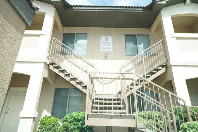 Photo - SHOWINGS AVAILABLE NOW Unidad 1016