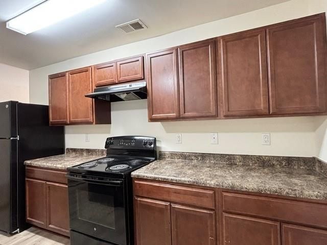 Photo - 2144 Belmont Cir NE