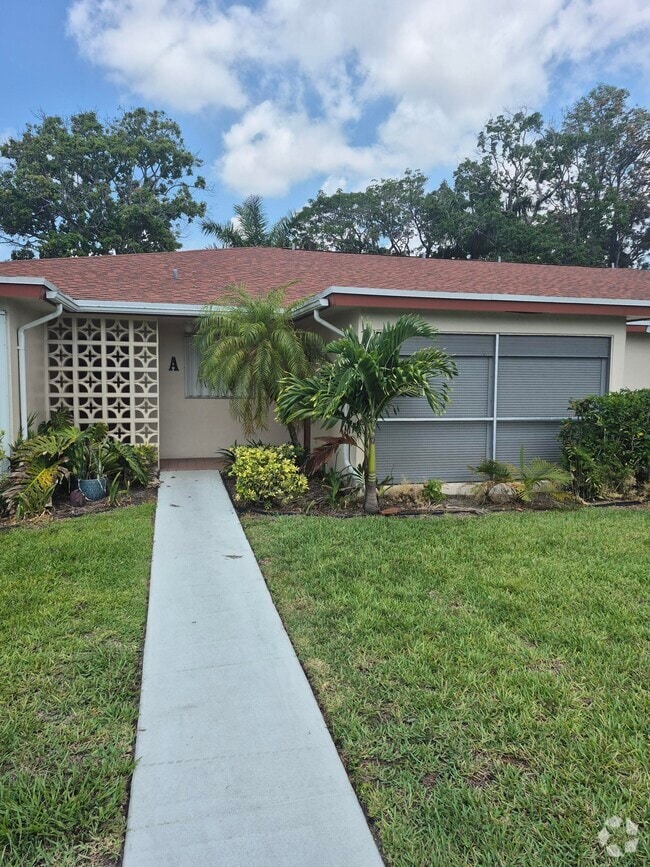 Building Photo - 4530 NW 3rd St Unit B Rental
