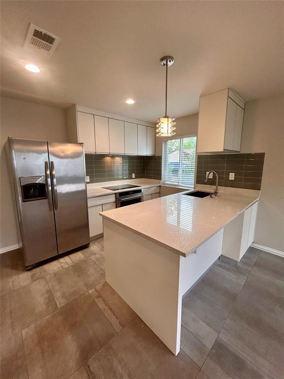 8924 Trone Cir
