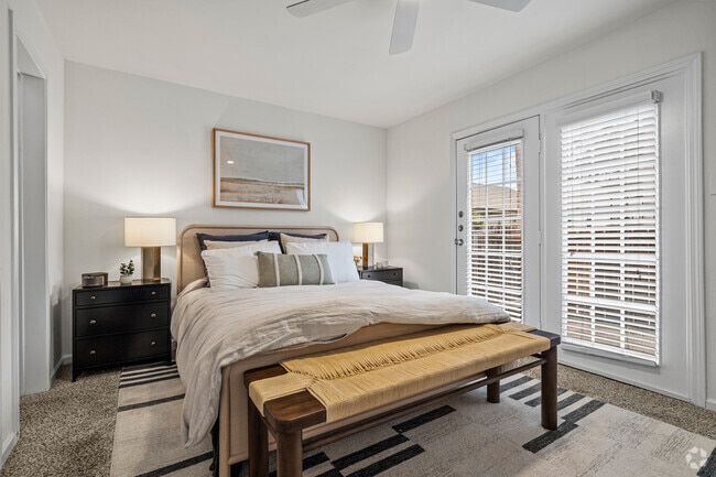 1BR, 1BA - 627SF - Bedroom