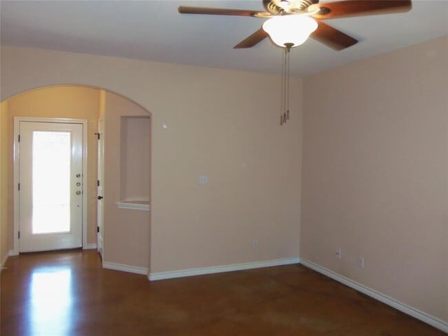 Photo - 10611 Lake Beach Dr