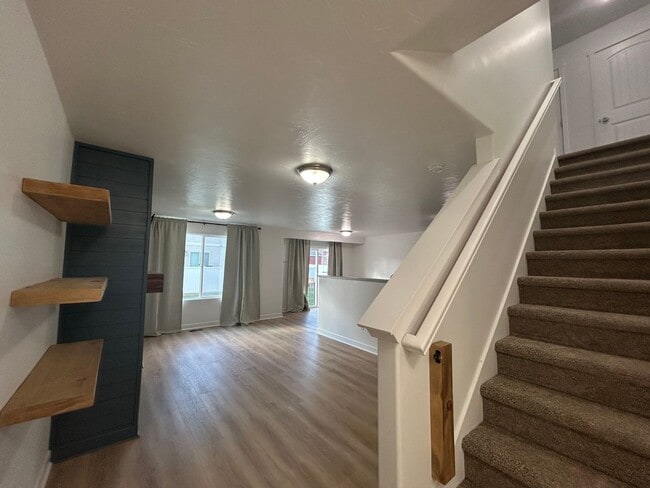 Photo - 3 Bedroom 3 Bathroom Townhouse in Saratoga Springs!