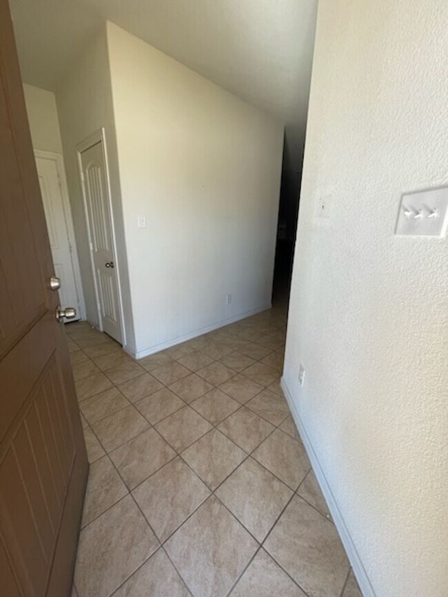 Photo - 4212 Tollcross Ln