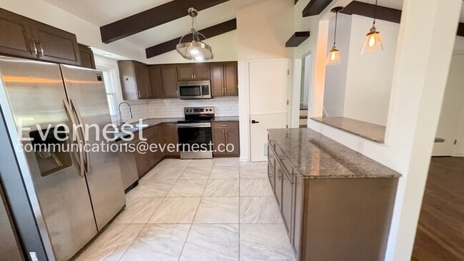 Photo - 7306 Larsen Ln