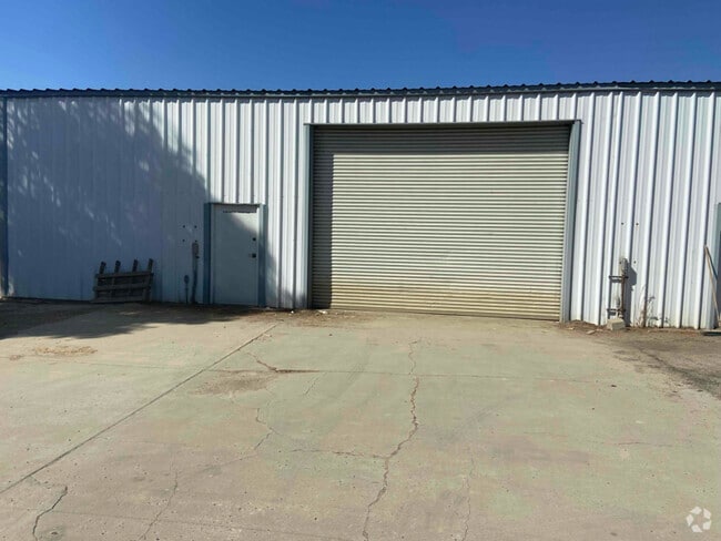 Building Photo - 12780 Hanford Armona Rd Rental