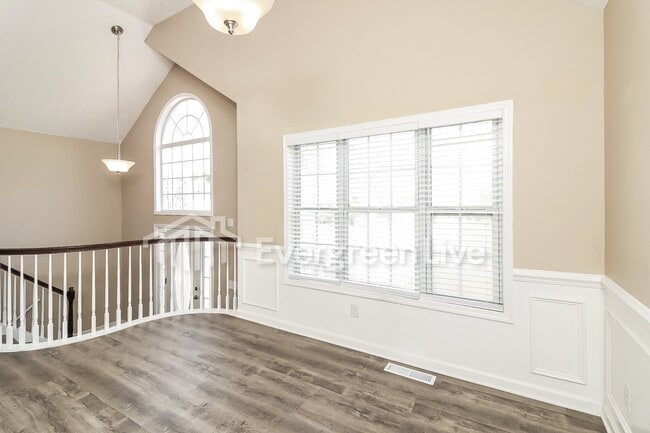 Photo - 2385 Lake Royale Dr