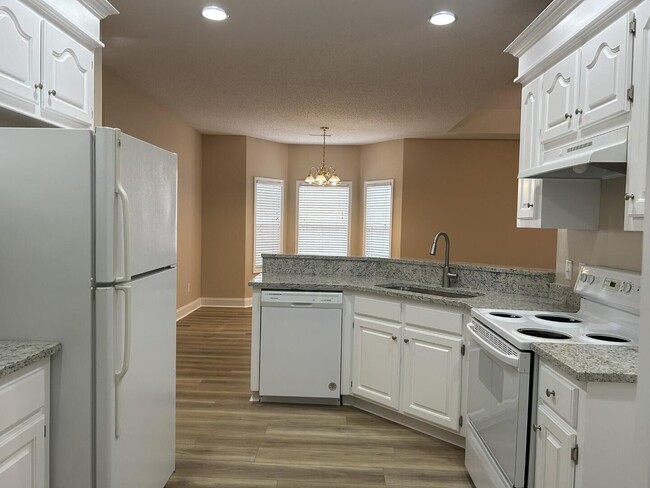 Photo - 3421 Beacon Dr