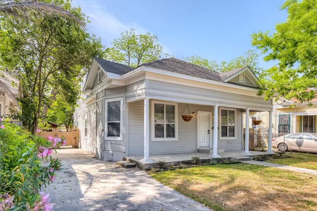 Updated & charming Lavaca home with large ... - Updated & charming Lavaca home with large ...