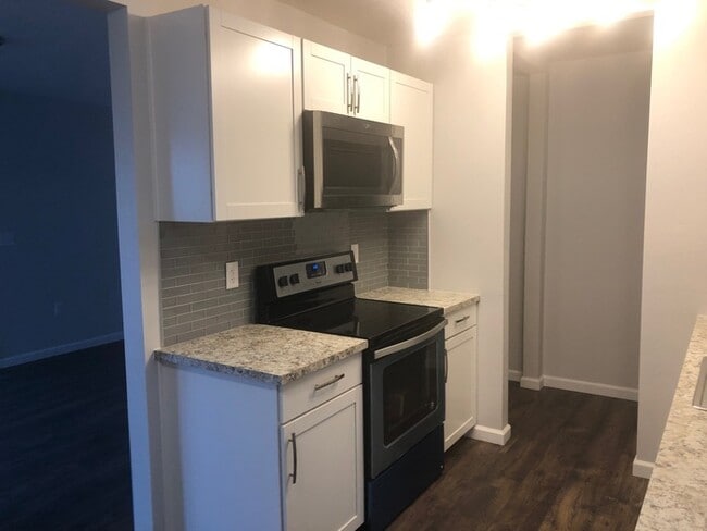 Photo - BEAUTIFUL TWO BEDROOM CHARMER LOCATED IN L...