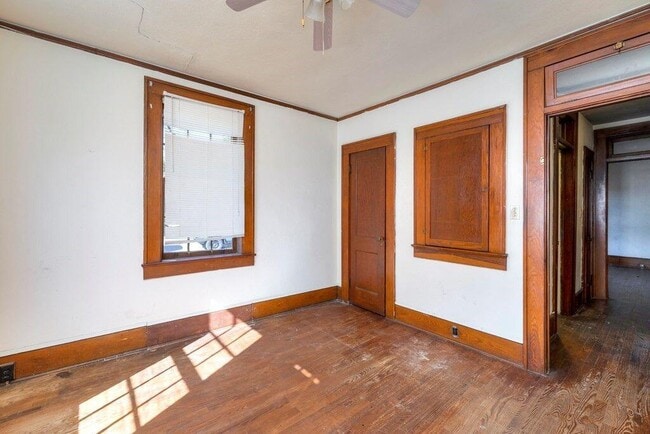 Photo - 25 W Charlotte Ave