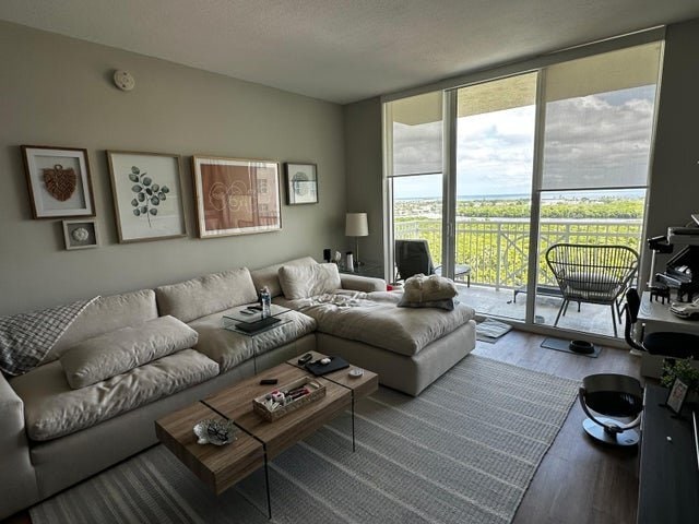 Photo - 350 N Federal Hwy