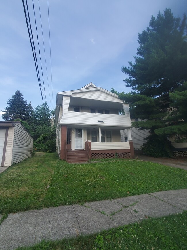 Building Photo - 4621 E 85th St Unit Up Rental