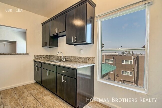 Photo - 921 S Bonnie Brae St Unidad 38