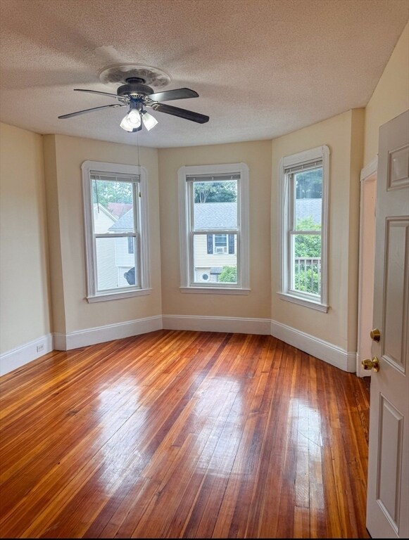 Photo - 35 Hollander St Unit 2