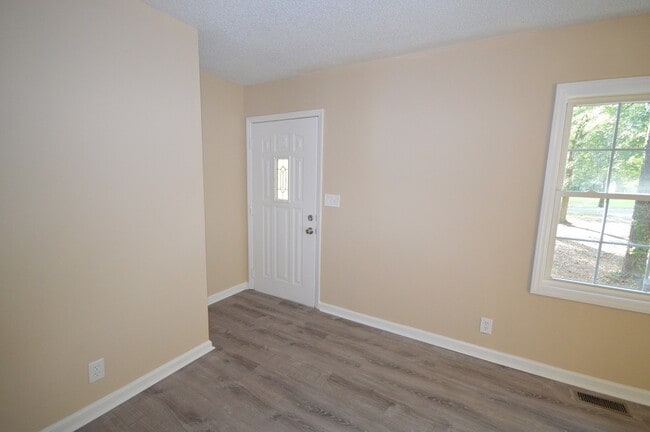 Photo - 106 N Bell Haven St
