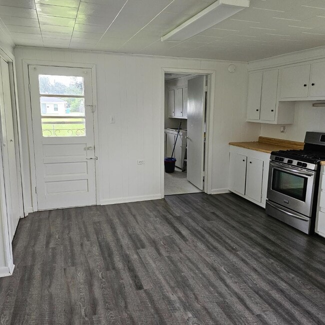 Photo - 611 Willow St