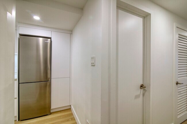 Photo - 3460 Rue Durocher Unit 801