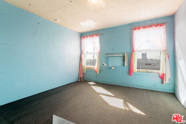 Photo - 256 W Florence Ave Unit 202