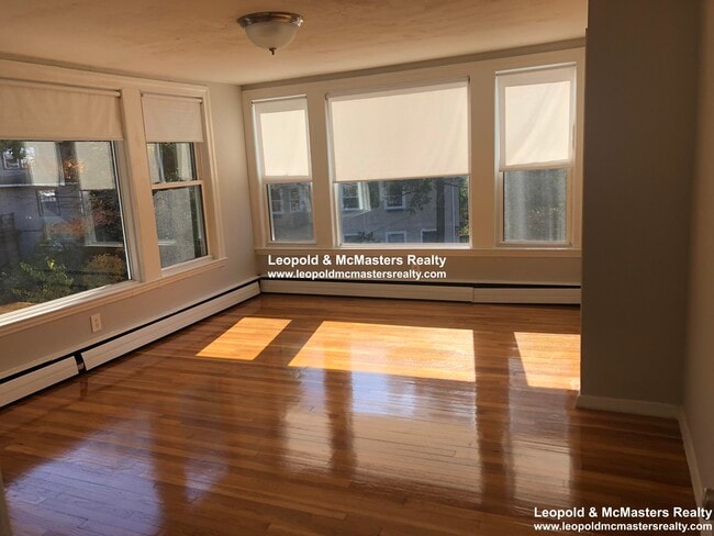 Photo - 127 Lanark Rd Unit 127 Lanark Road