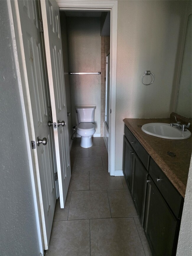 Building Photo - 12507 Ashford Meadow Dr Unit A